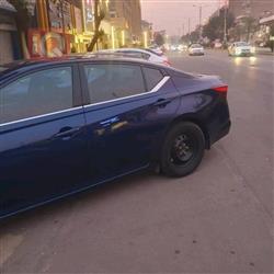 نيسان ألتيما